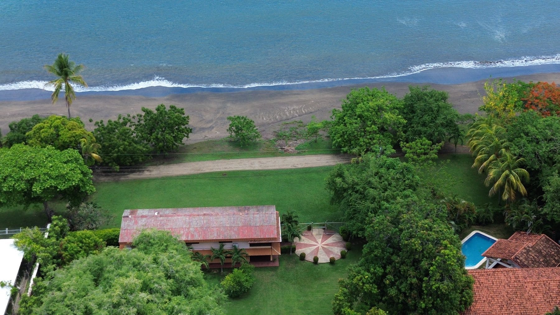 Coco Beach front Gem - 8