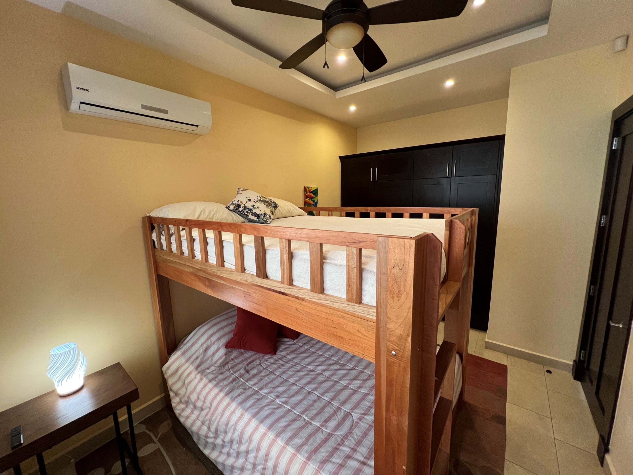 Casa Dulce Vida Pacifico rental home - Guest Bed2 1