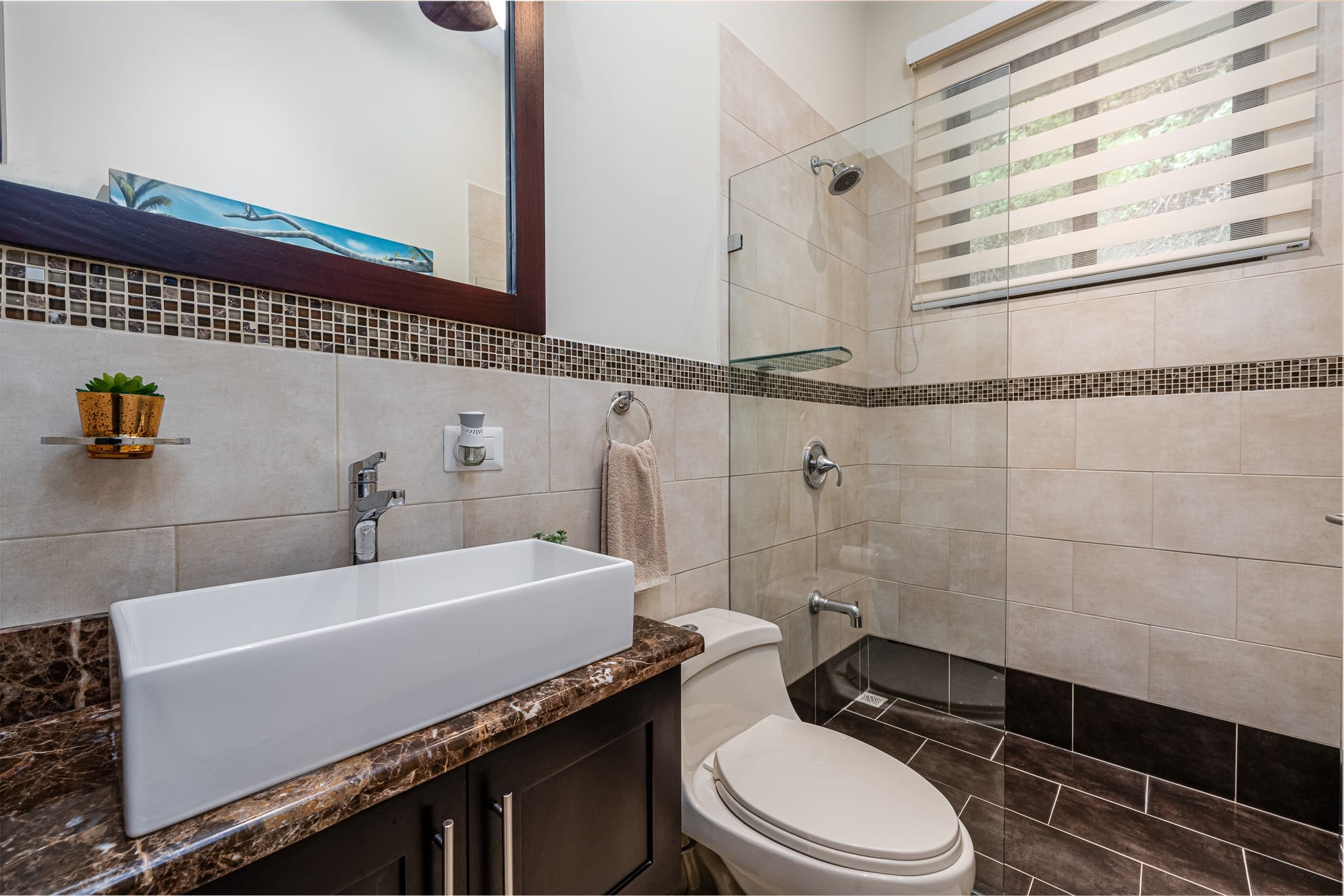 Casa Dulce Vida Pacifico rental home - Guest Bathroom 1
