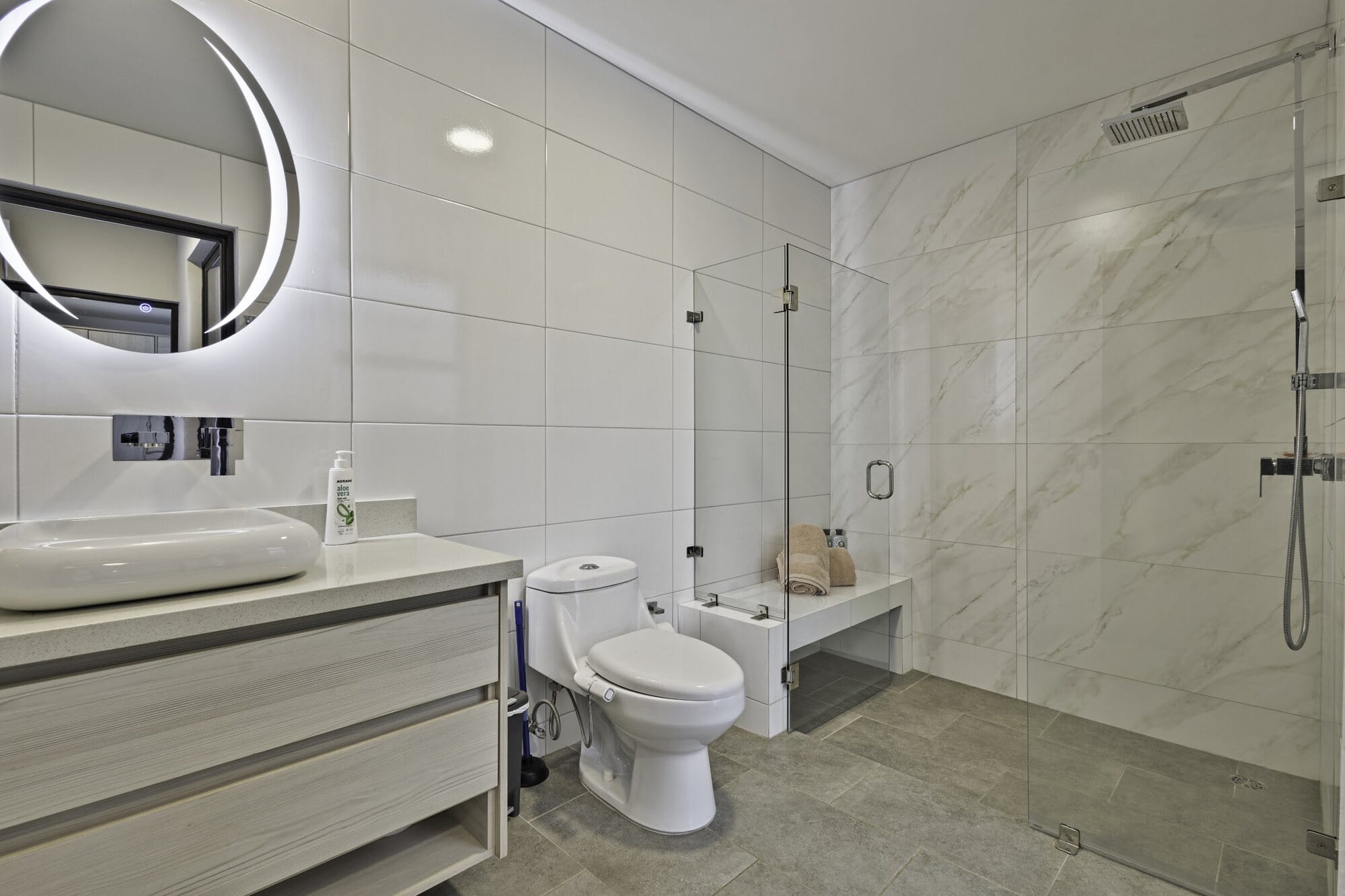 Second full bathroom in Monte Hermoso #61